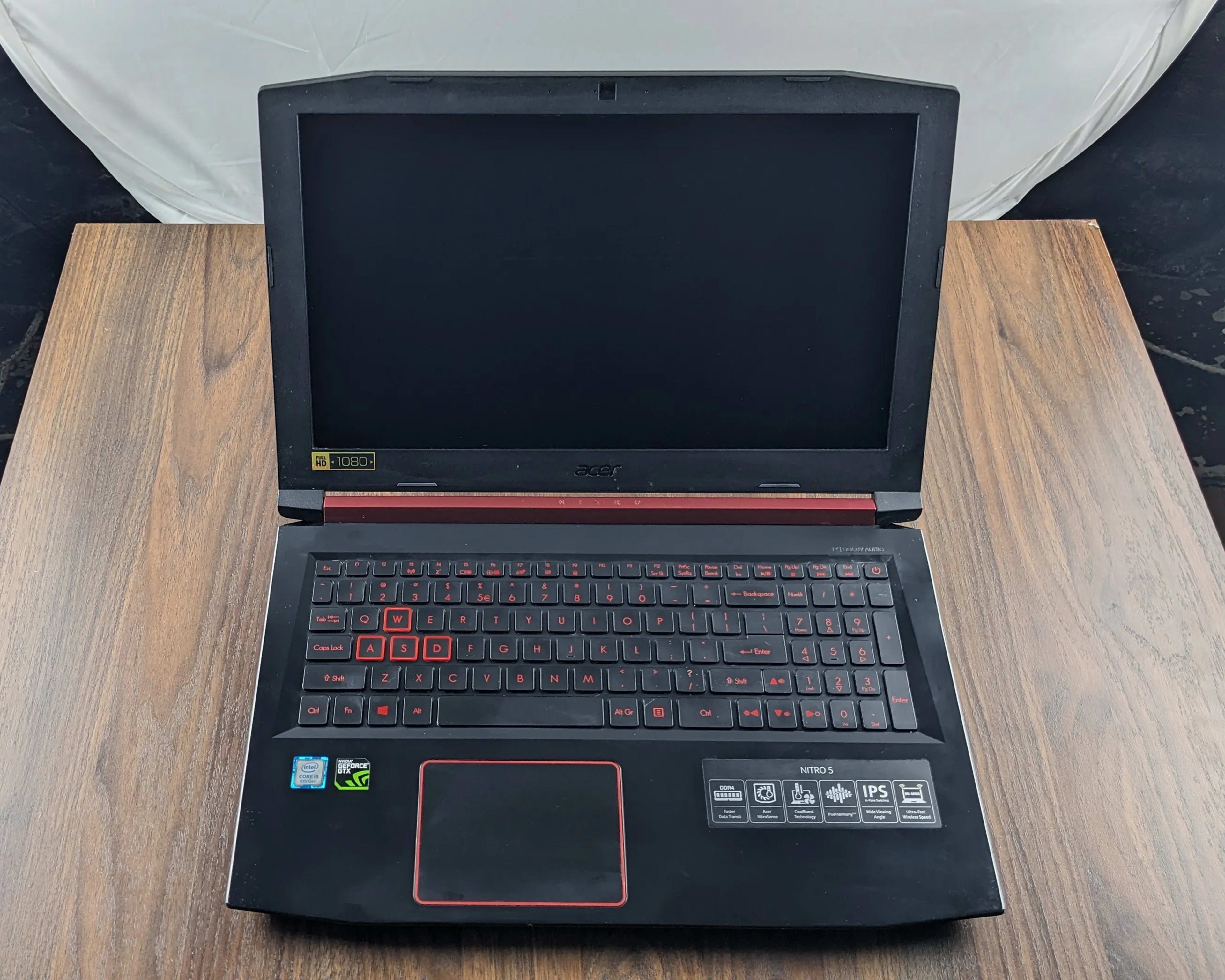 Acer Nitro 5 Refurbished, GTX 1050m, i5-8300H, 12GB DDR4, 256NVMe, 1TB HDD