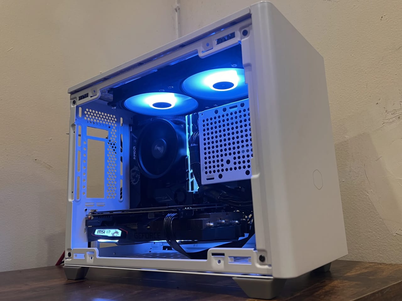 ⚪Mini-ITX❄️| RTX 2060 Super | Ryzen 5 5600x | 16gb ram