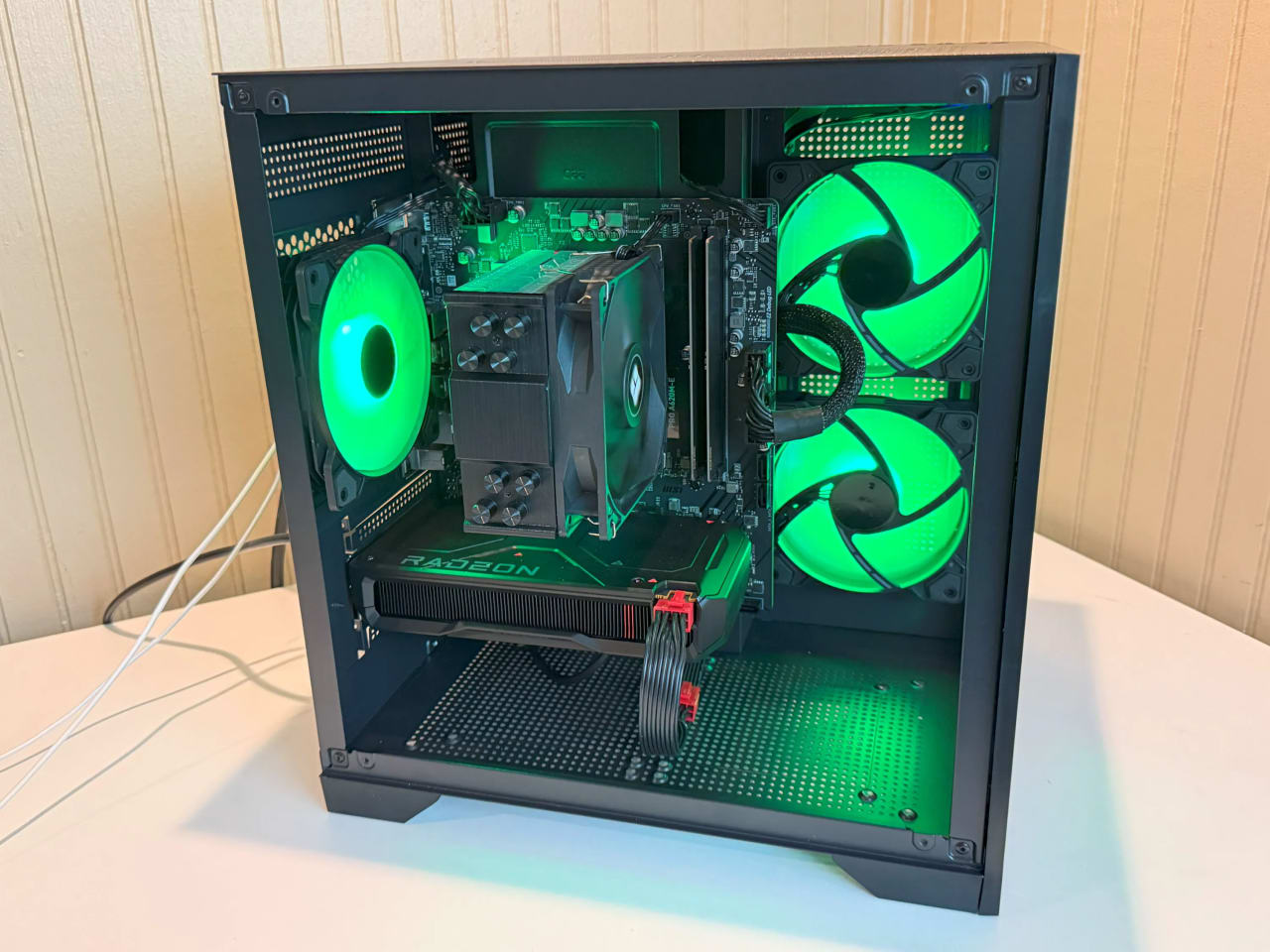 The 3060 Killer: Ryzen 5 8400F + RX 7600 | Jawa The 3060 Killer: Ryzen 5 8400F + RX 7600 | Jawa