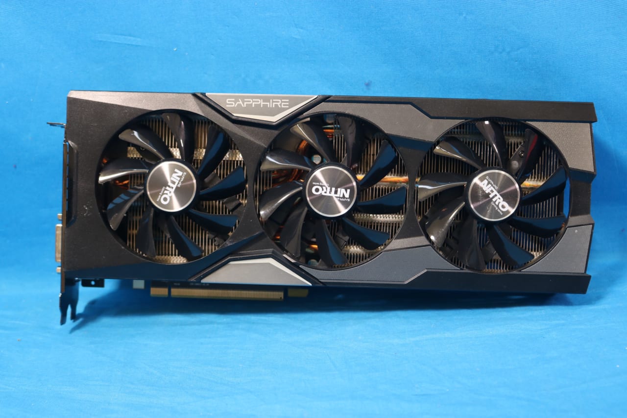Sapphire Nitro AMD Radeon R9 Fury 4GB HBM Tri-X OC PCIe 3.0 Sapphire Nitro AMD Radeon R9 Fury 4GB HBM Tri-X OC PCIe 3.0
