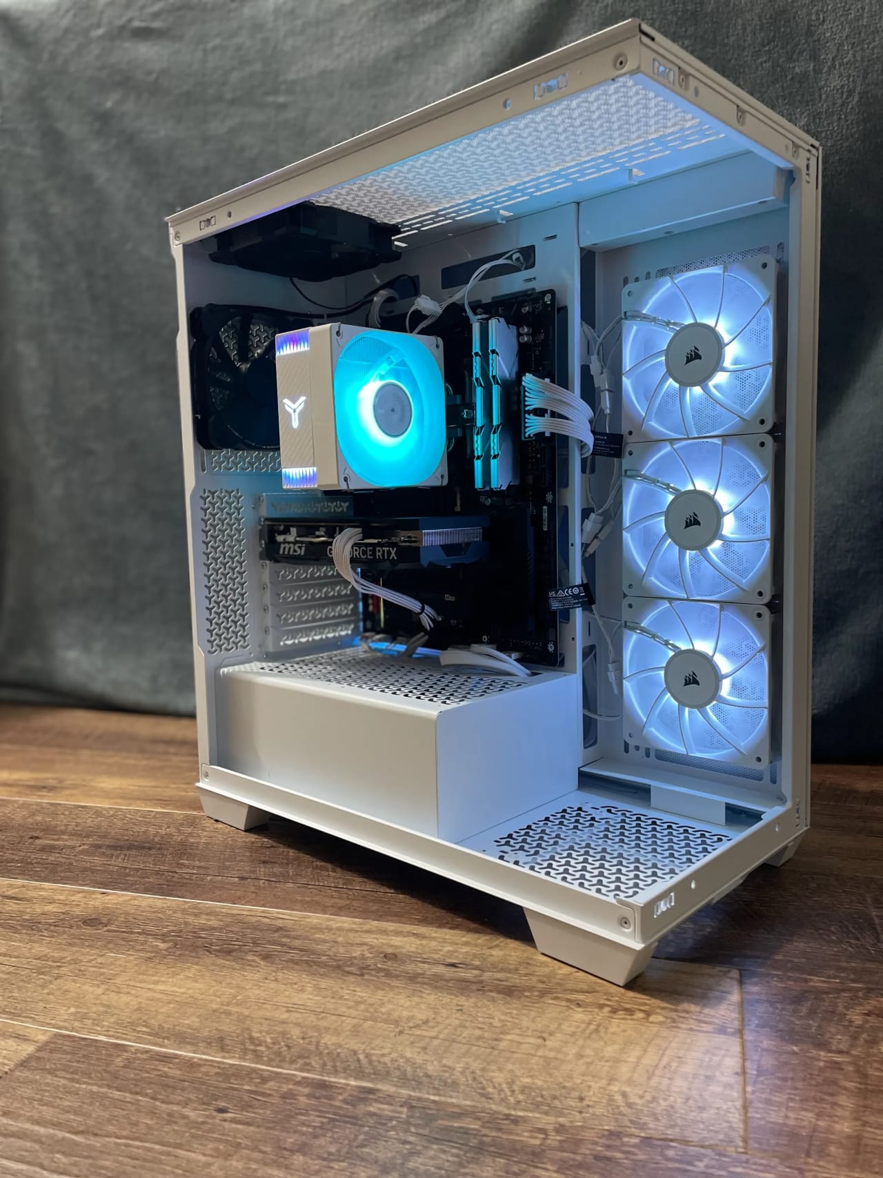 ⚫Black and White⚪ 1440p Gaming Beast|With Windows ⚫Black and White⚪ 1440p Gaming Beast|With Windows