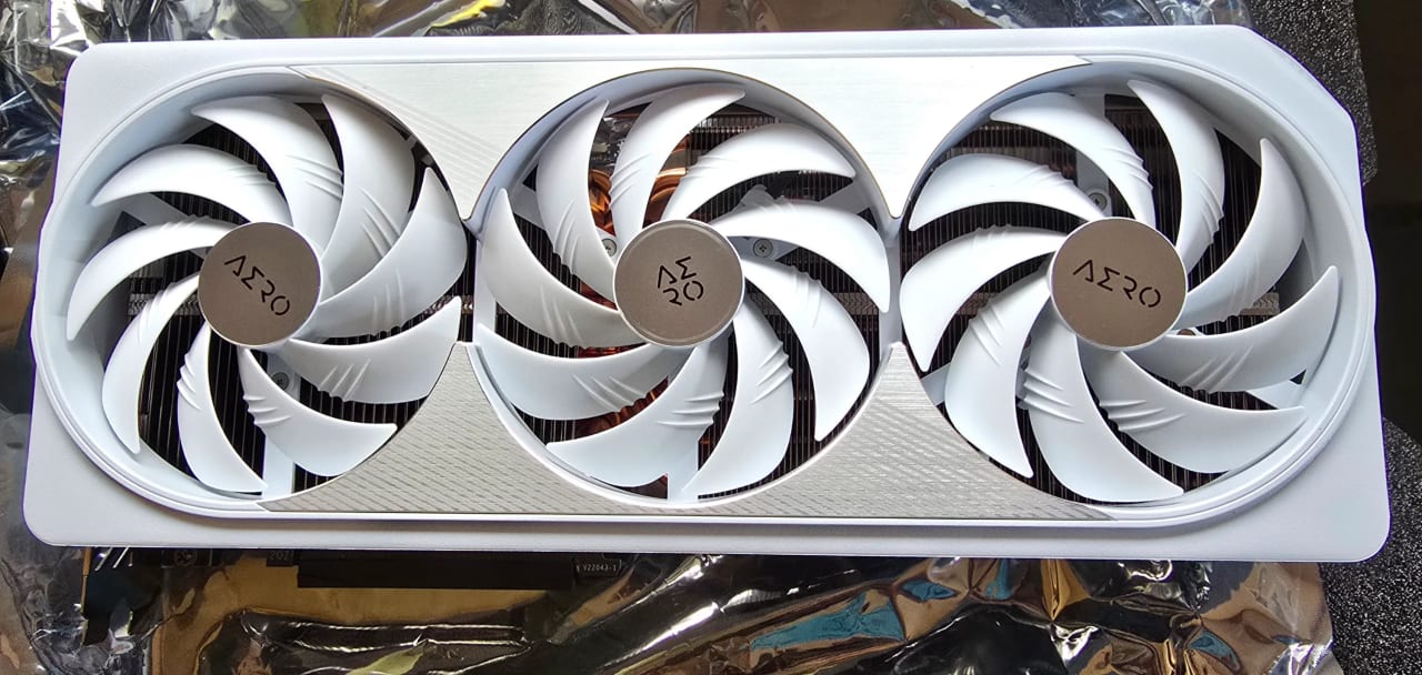 Gigabyte RTX 4090 AERO OC | Jawa Gigabyte RTX 4090 AERO OC | Jawa