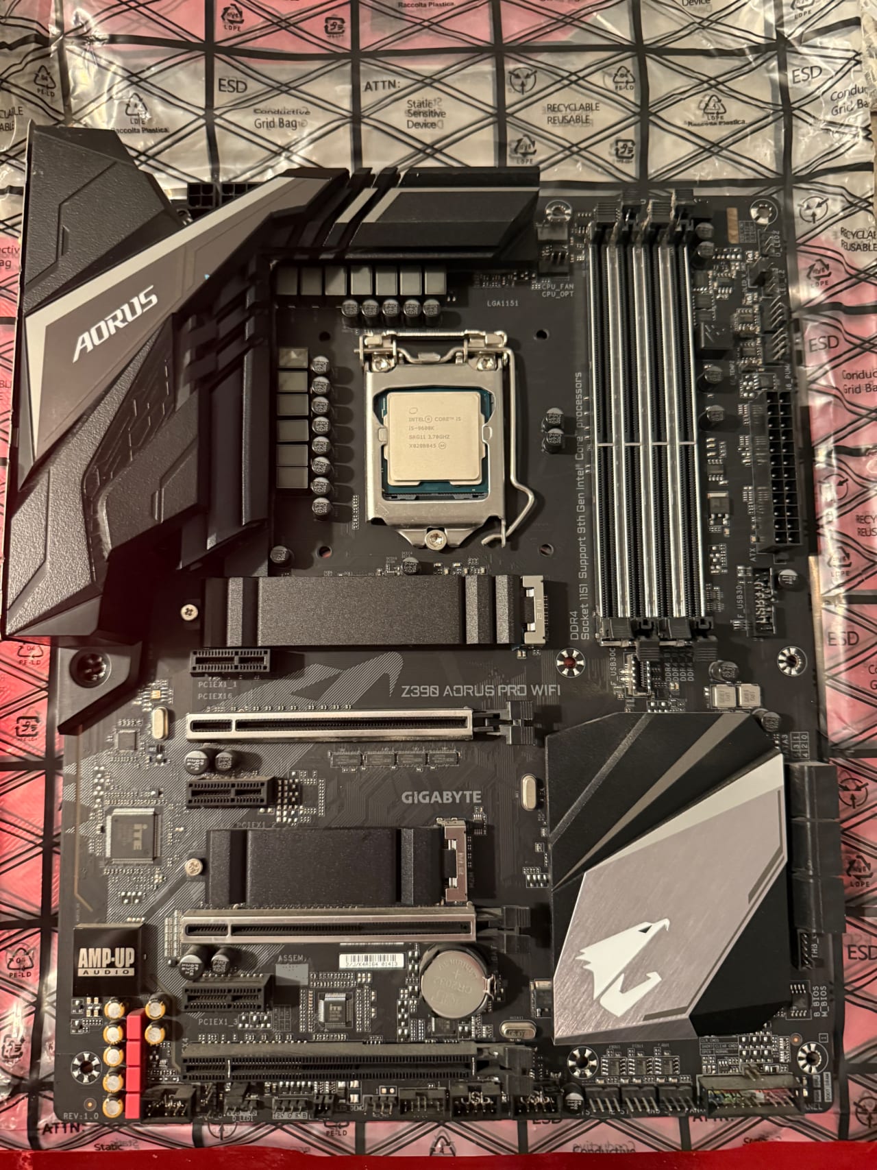 Gigabyte Z390 AORUS PRO WiFi + i5 9600k [Motherboard + CPU