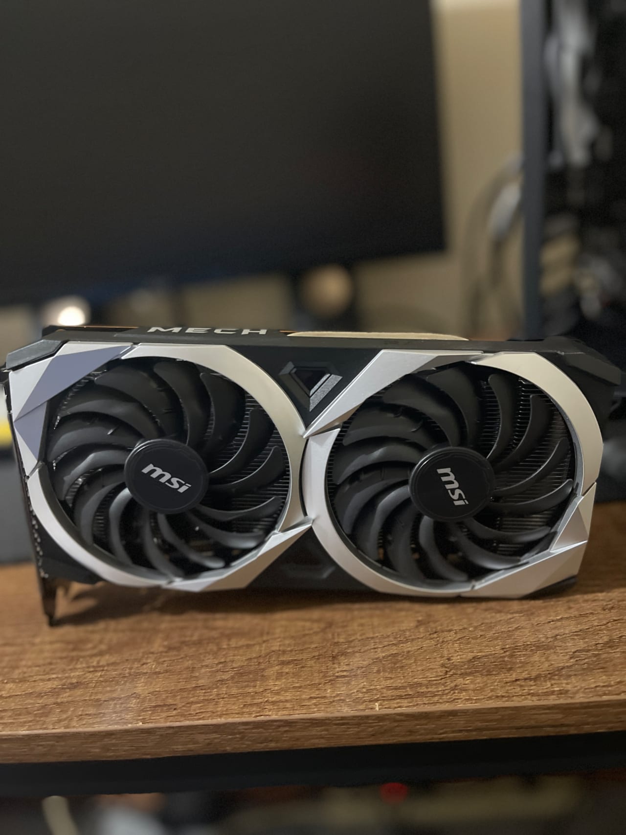 MSI製 RADEON RX6600XT MECH 2X 8G OC MSI Mech Radeon RX 6600 XT Graphics 8GB GDDR6 PCI Express