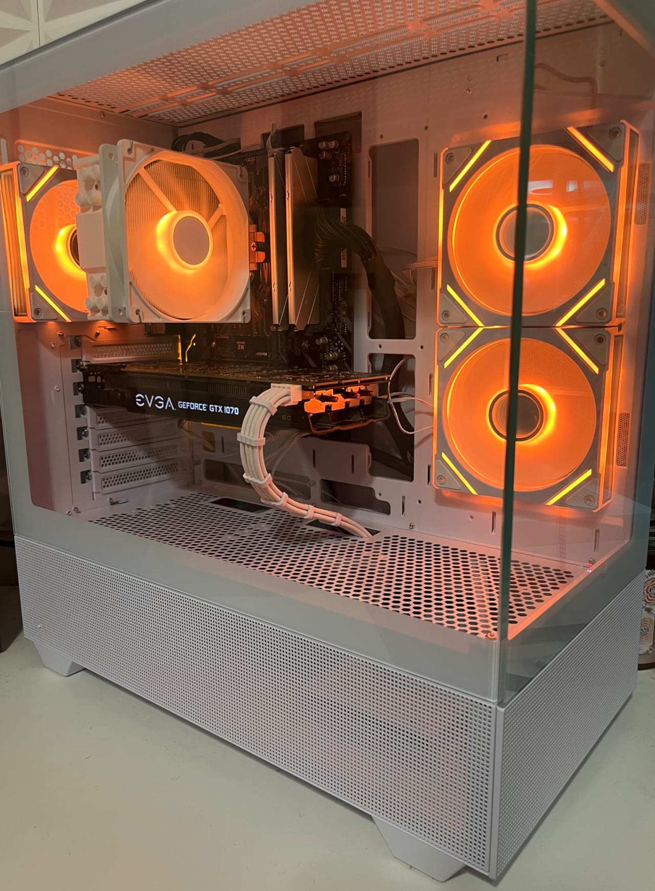 初心者向け ゲーミングPC Ryzen GTX1070 メモリ16G SSD 初心者向け ゲーミングPC Ryzen GTX1070 メモリ16G SSD