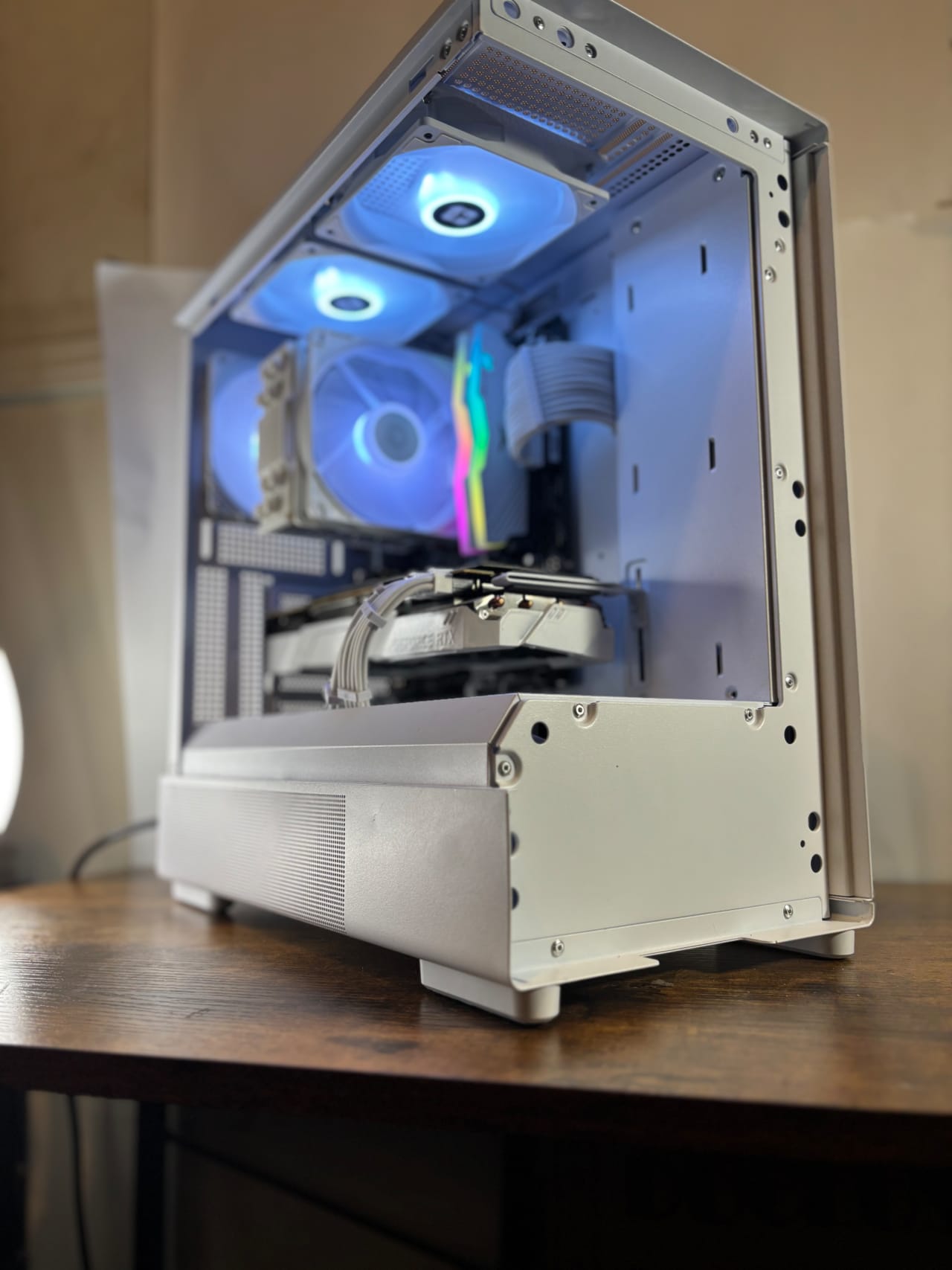 2070 Super|| Ryzen 5 3600|| 16GB DDR4 | Jawa 2070 Super|| Ryzen 5 3600|| 16GB DDR4 | Jawa