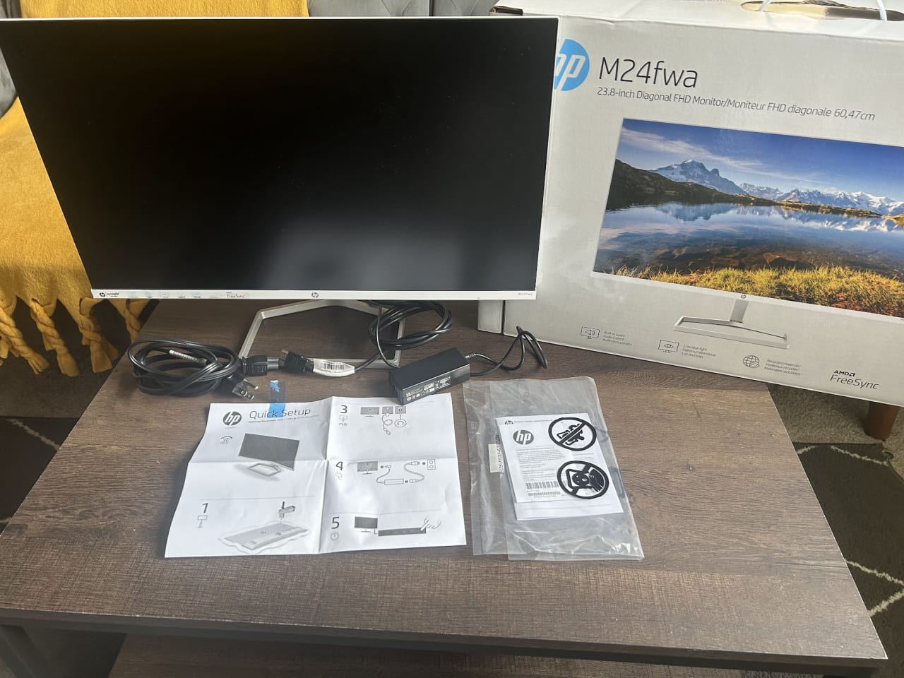 White Monitor HP M24fwa 23.8-in IPS FHD | Jawa