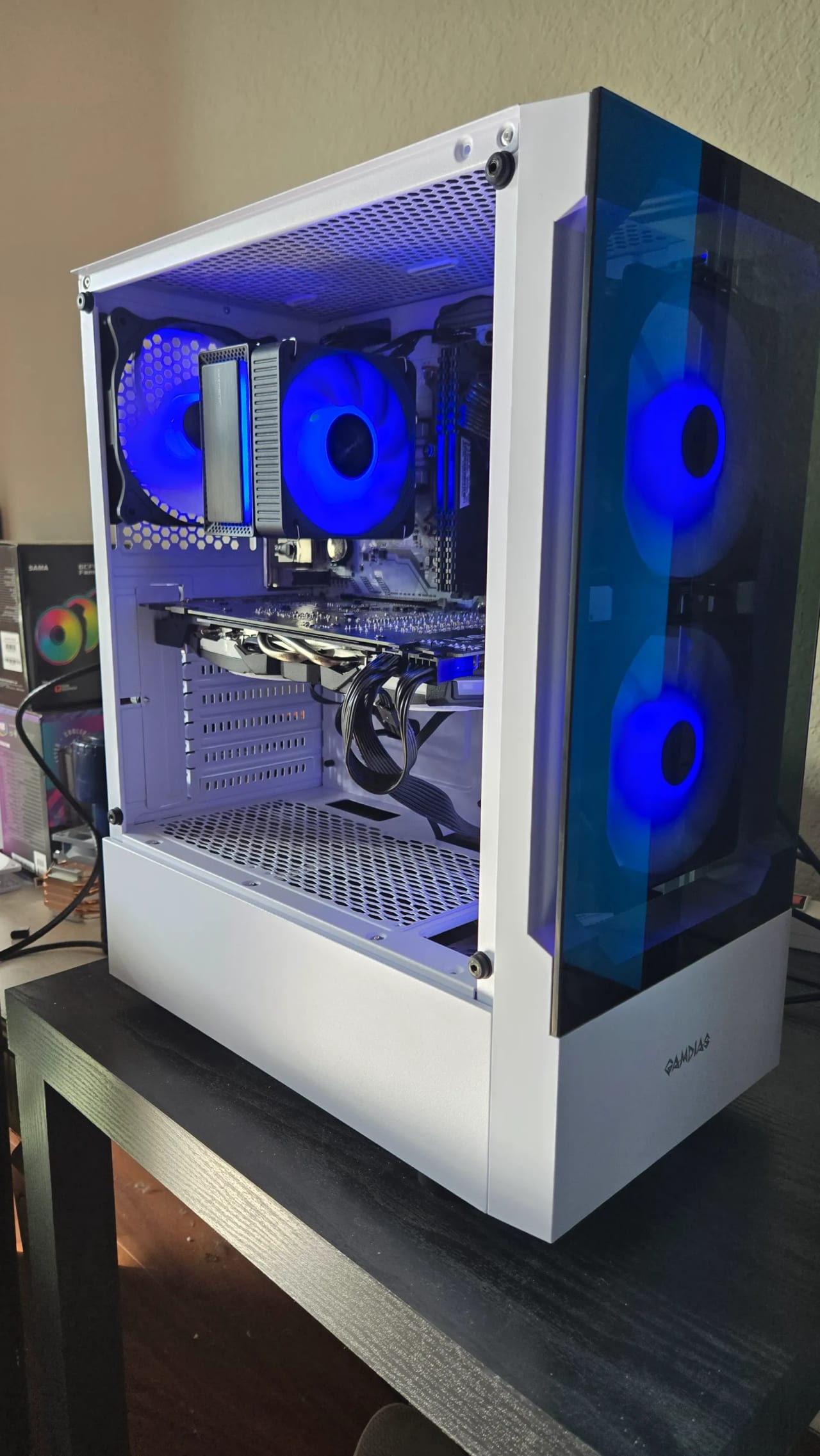 MOVING SALE** 🎮 ESPORTS PLAYER 🎮 RYZEN 5 3600 / GTX 1080 MOVING SALE** 🎮 ESPORTS PLAYER 🎮 RYZEN 5 3600 / GTX 1080
