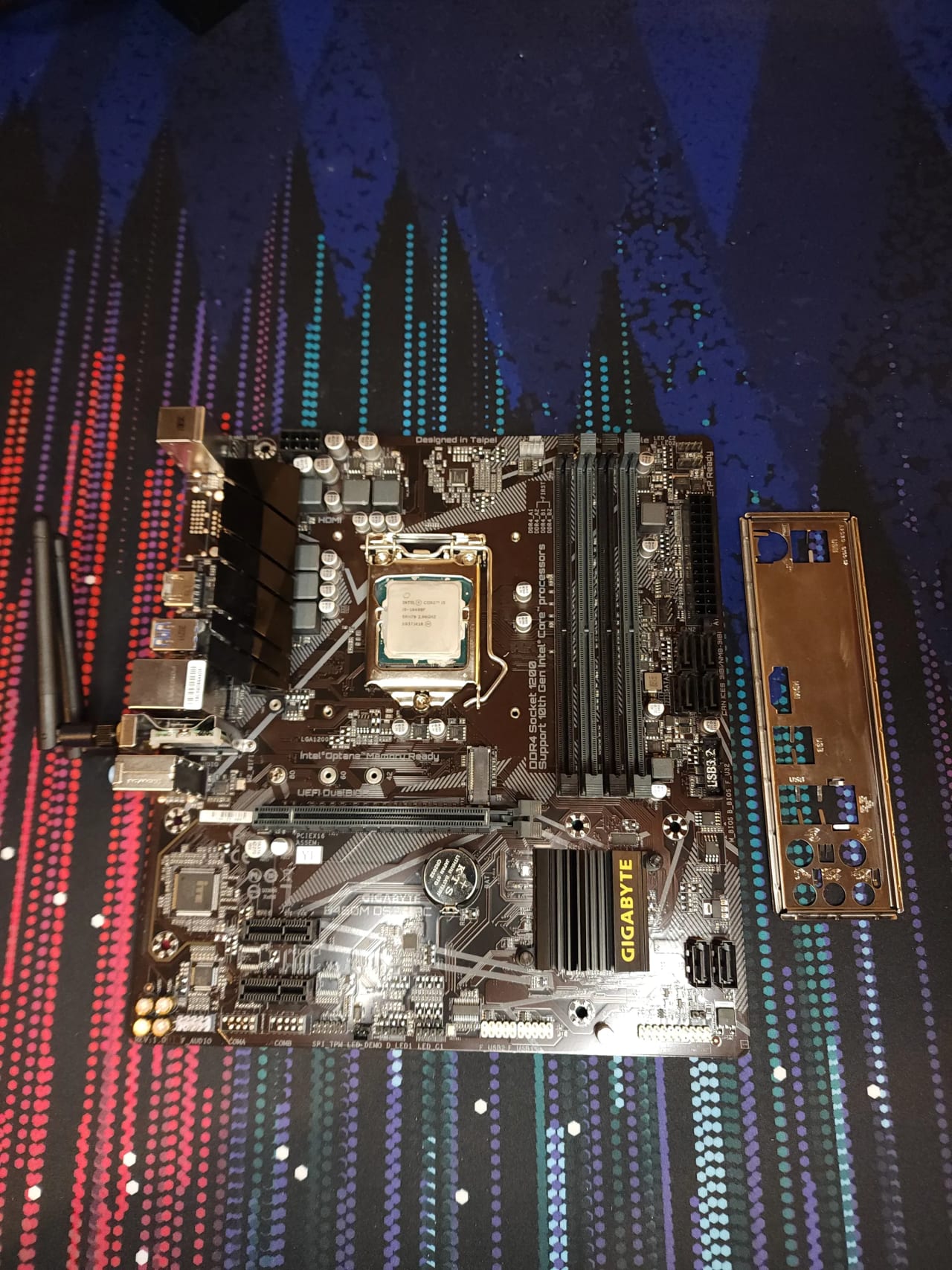 i5-10400F / GIGABYTE Intel B460M DS3H AC Motherboard Combo