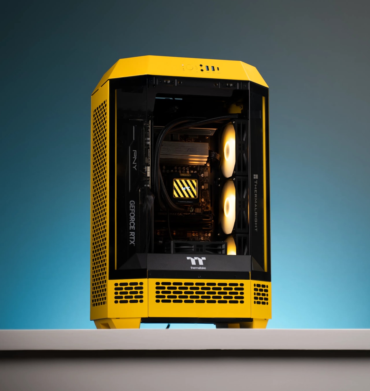 B3Form” RTX 5070 Ti Ryzen 7 9700X 2TB 32GB Windows 11