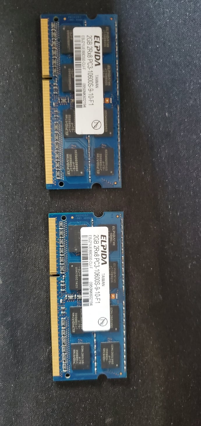 メモリー② 2x Elpida 2GB PC3-10600 DDR3-1333MHz non-ECC Unbuffered CL9