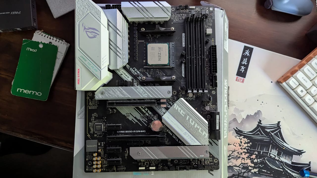ROG STRIX B550-A GAMING (豪華おまけ付) ROG STRIX B550-A GAMING
