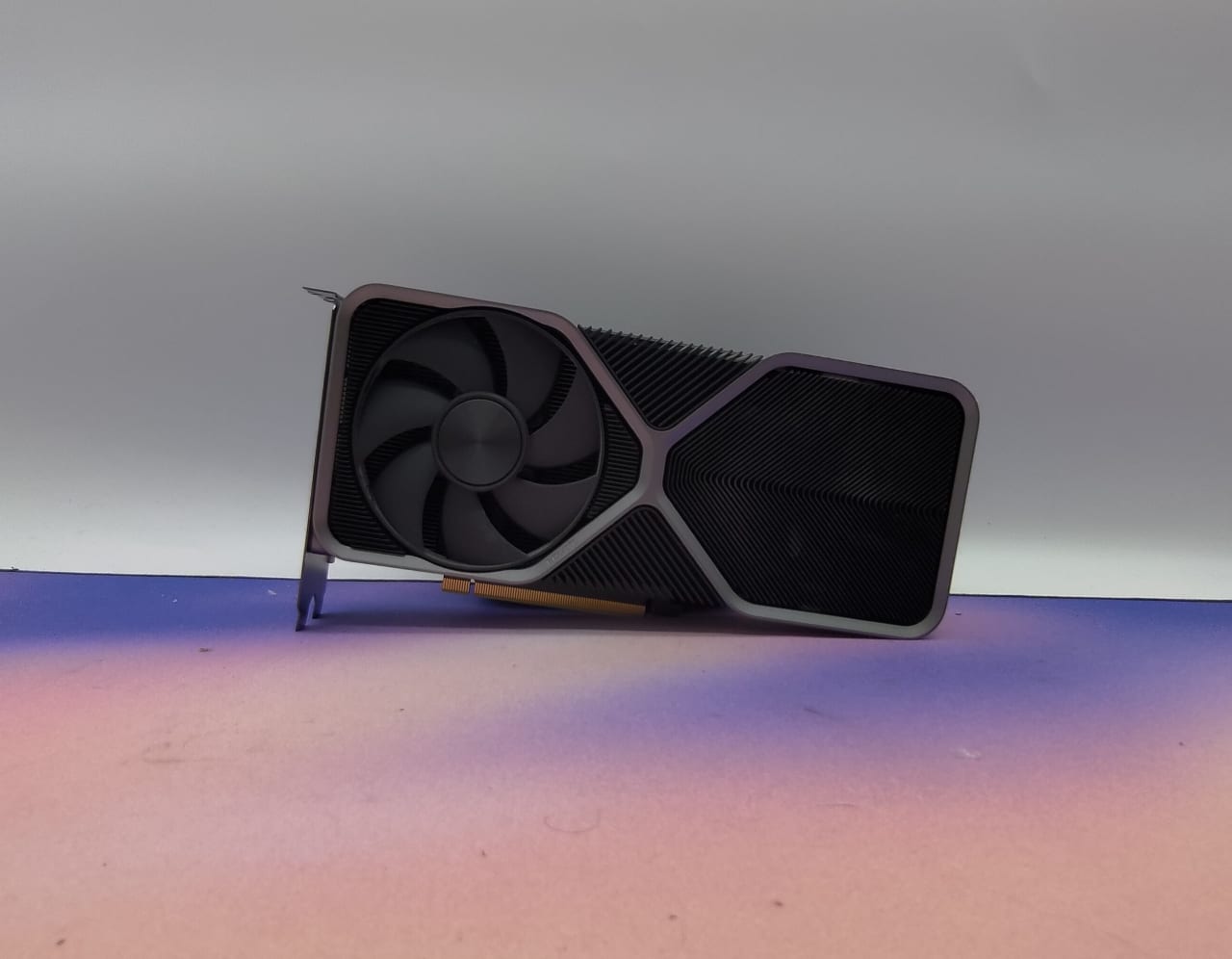Nvidia RTX 4070 Founder's Edition | Jawa Nvidia RTX 4070 Founder's Edition | Jawa