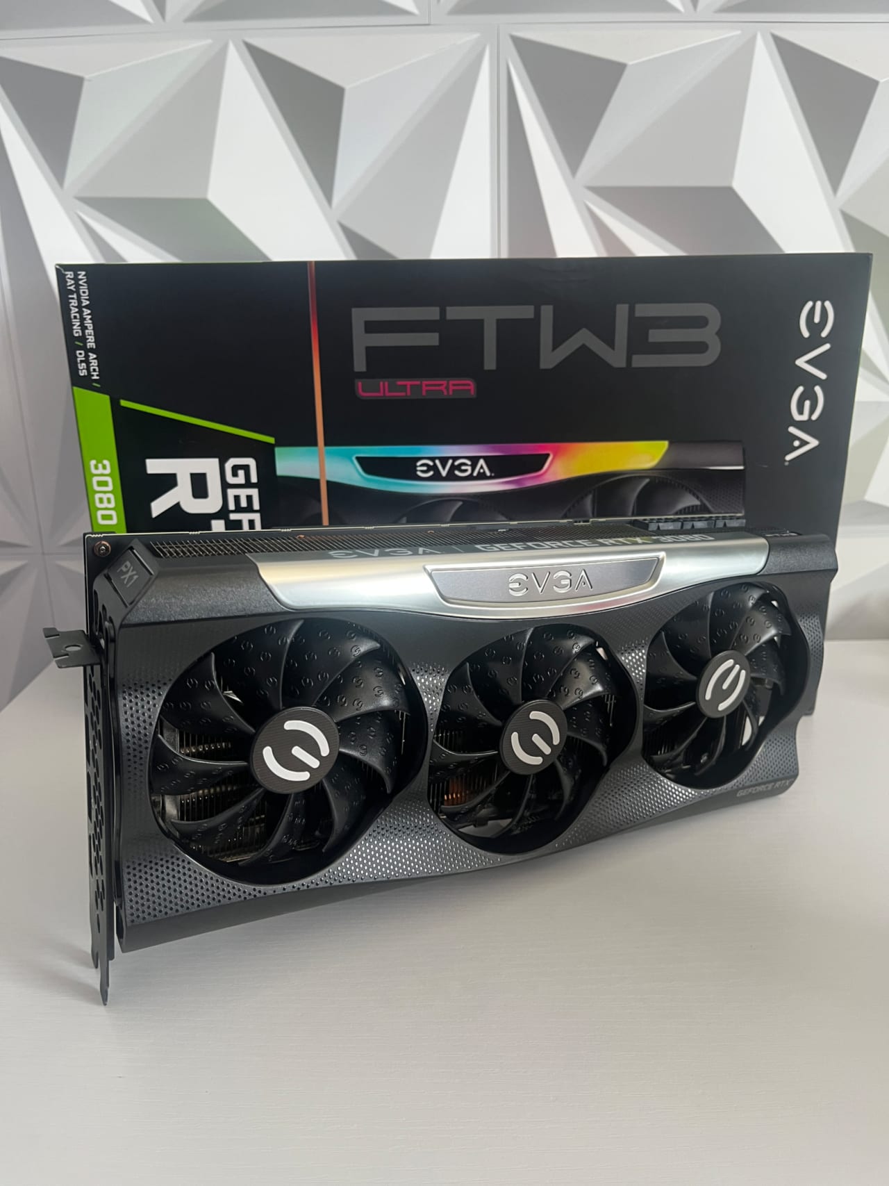 EVGA RTX 3080 FTW3 10gb グラフィックボード Amazon.com: EVGA GeForce RTX 3080 FTW3 Ultra Gaming, 10G-P5