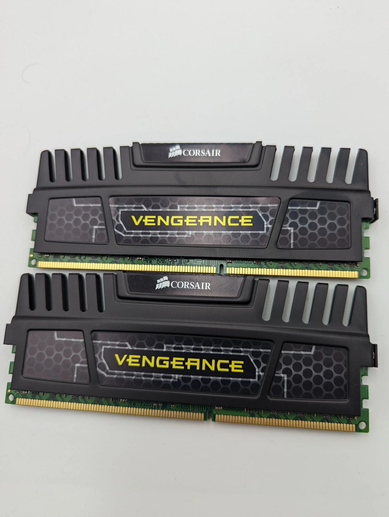 Vengeance 8gb kit DDR3 1600mhz | Jawa