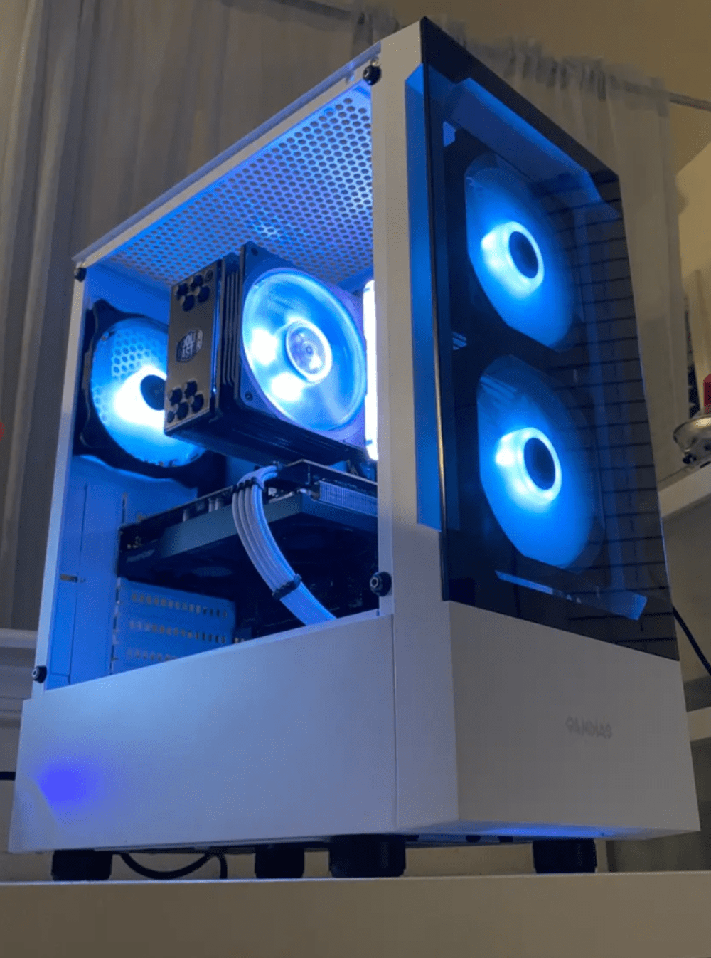 Divine Gaming PC by BubbleTeaBuilds post image