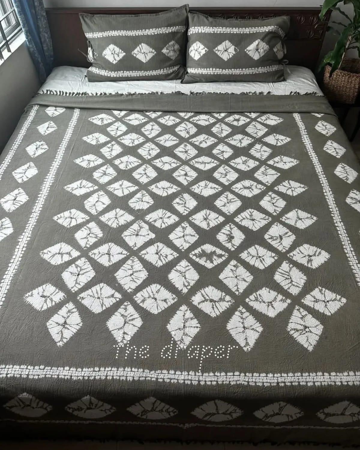 Olive Garden Diamond Shibori Bed Cover Set