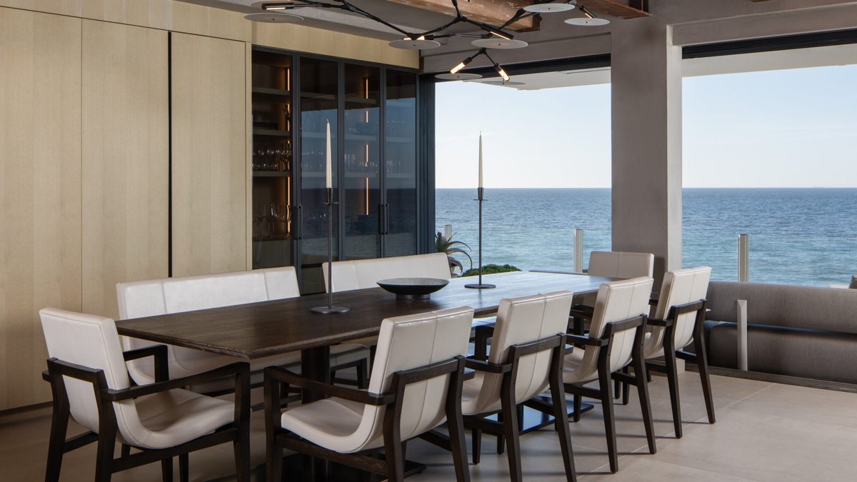 Malibu home blends simplicity with custom design Malibu home blends simplicity with custom design - malibu home