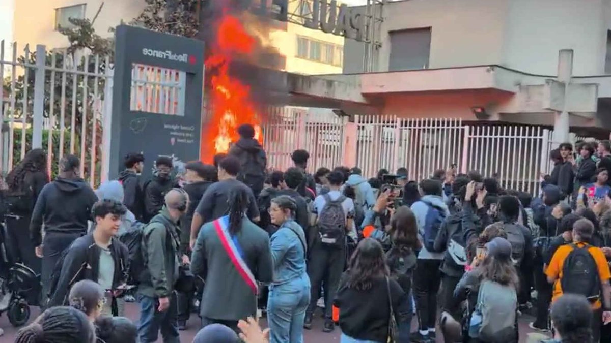 Nearly 2,000 Arrested as France Sees Escalating Student Unrest Nearly 2,000 Arrested as France Sees Escalating Student Unrest - student unrest