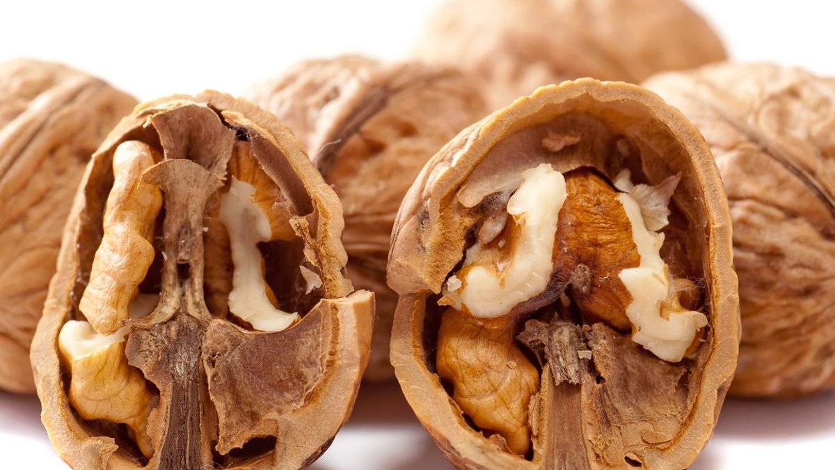 Walnuts, nuts, brown, close up, cracked, dry, food, nutshell, open, organic, seed, snacks, protein, halves, walnuts, walnuts,