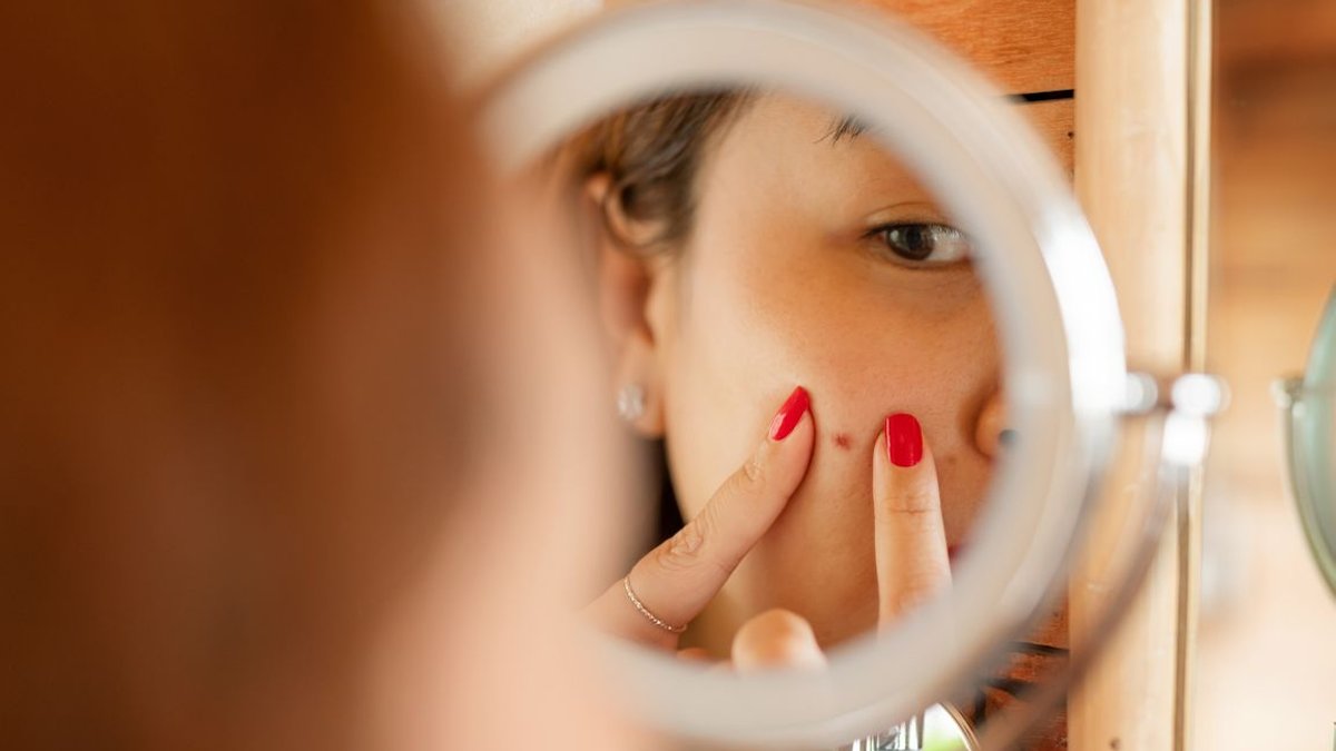 Dermatologists Warn Against Common Skincare Mistakes - skincare mistakes