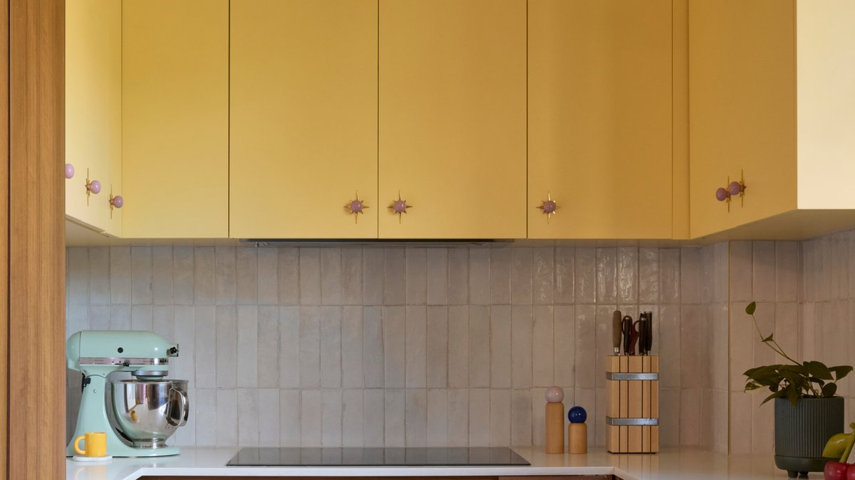 Sydney designer transforms modest kitchen on tight budget Sydney designer transforms modest kitchen on tight budget - kitchen renovation