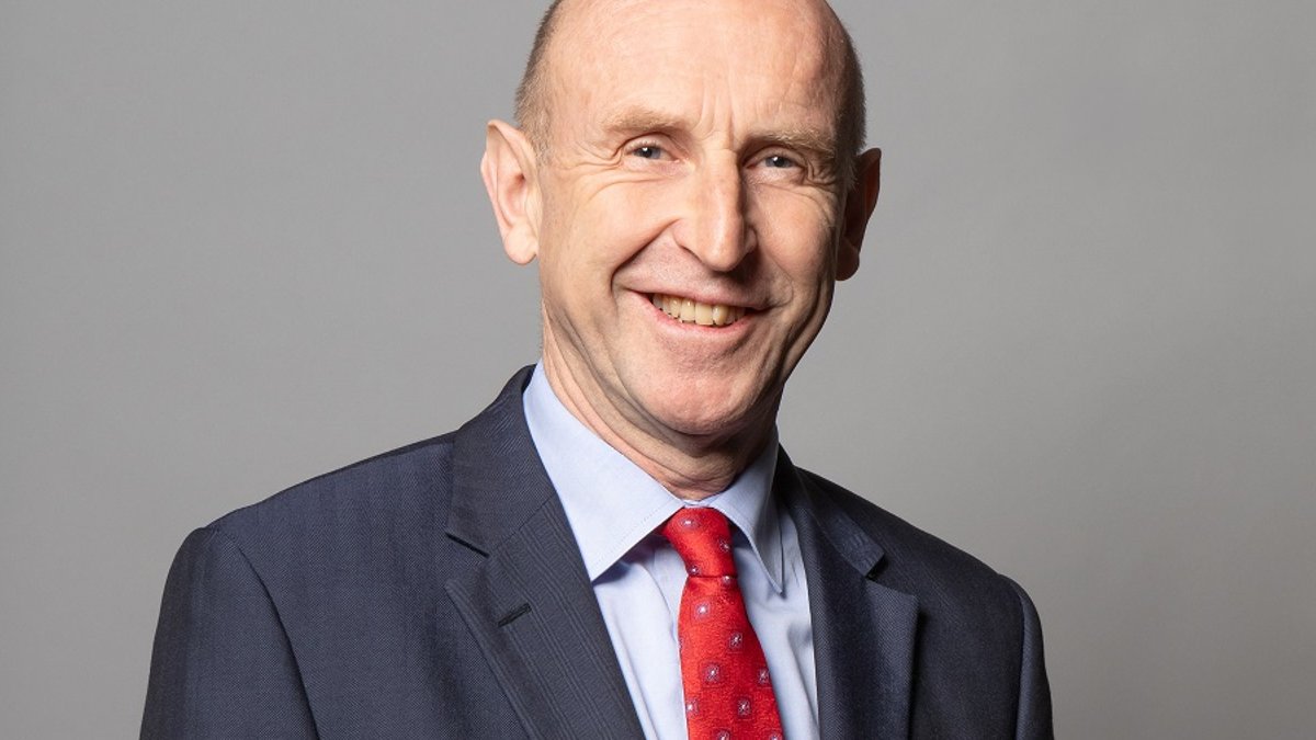 AJ Bell urges Chancellor to tax-lock pensions - tax-lock pensions