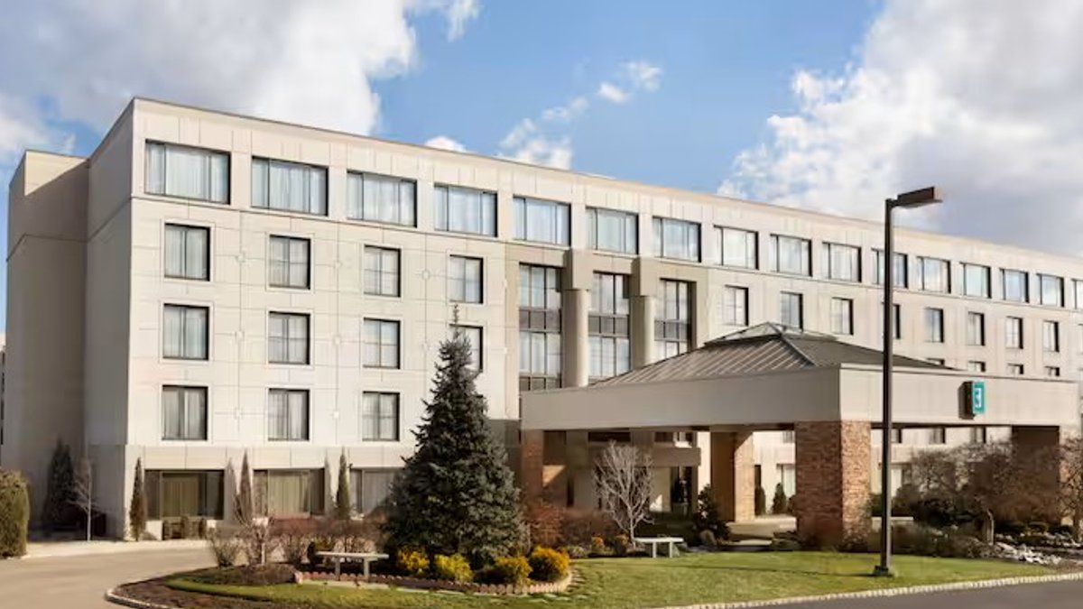 Oasis Commons buys Piscataway Embassy Suites hotel - embassy suites sale