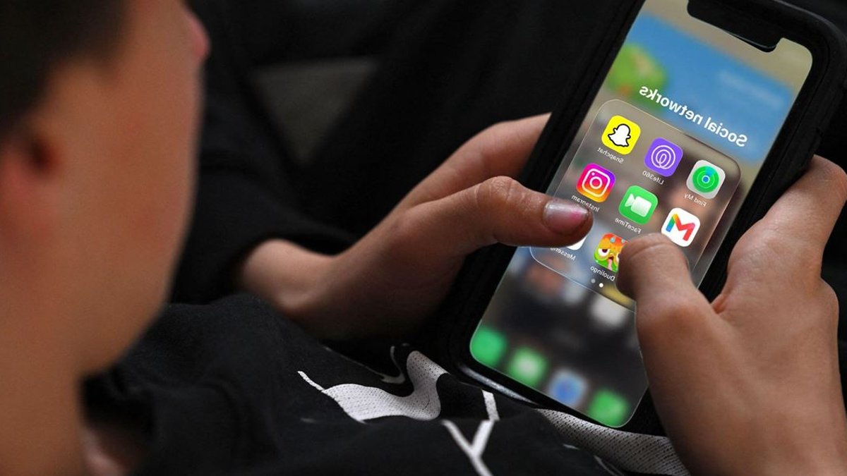 EU proposes social media ban for minors - social media ban