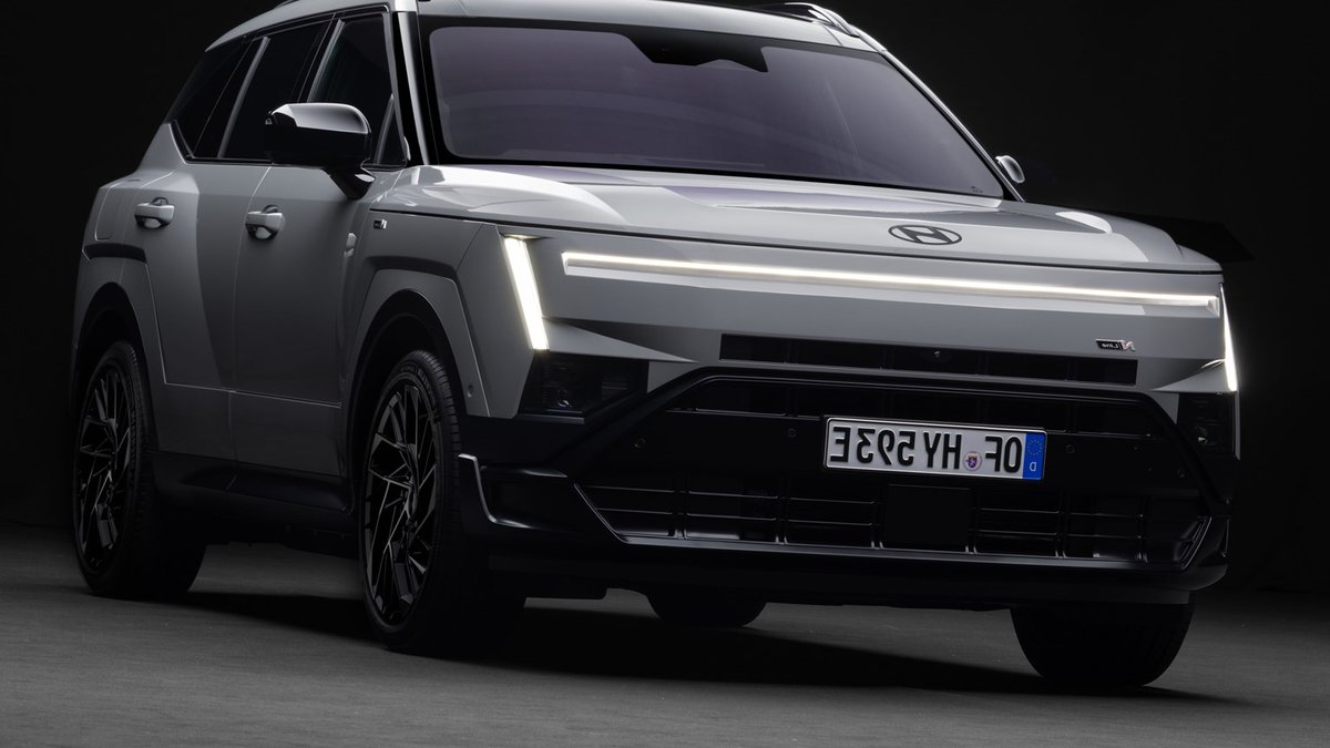 Hyundai unveils sportier N-Line Tucson in Paris - hyundai tucson n-line