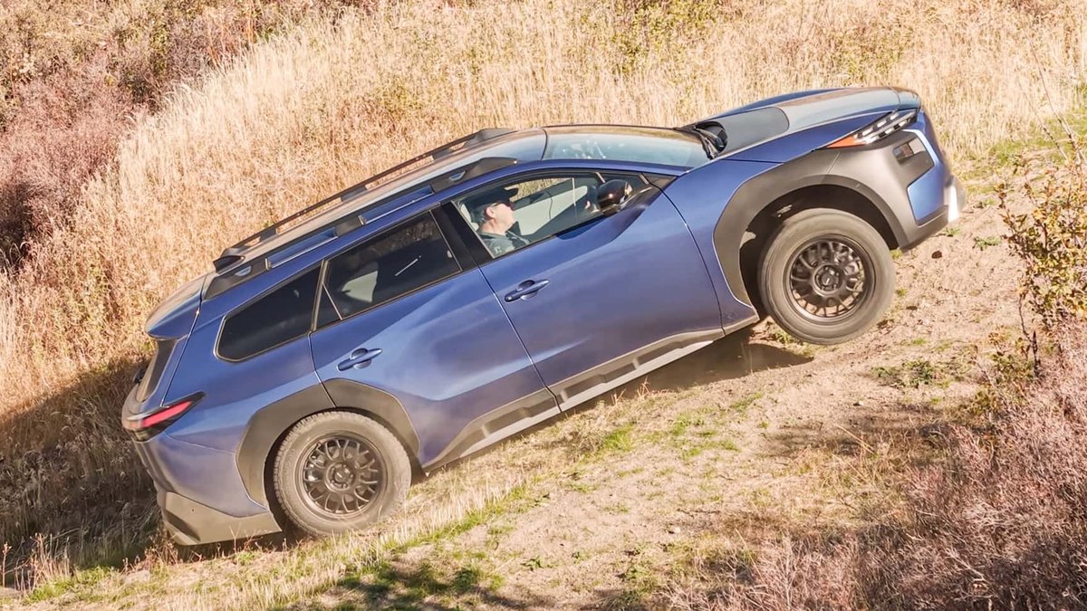 Subaru Trailseeker EV Impresses Off-Road, Despite Clearance Flaw Subaru Trailseeker EV Impresses Off-Road, Despite Clearance Flaw - off-road ev