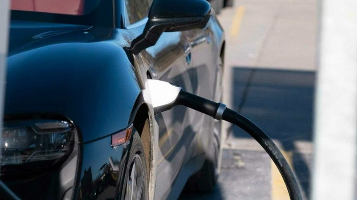 Canada Adds Nearly 100 EV Charging Stations in Q3%