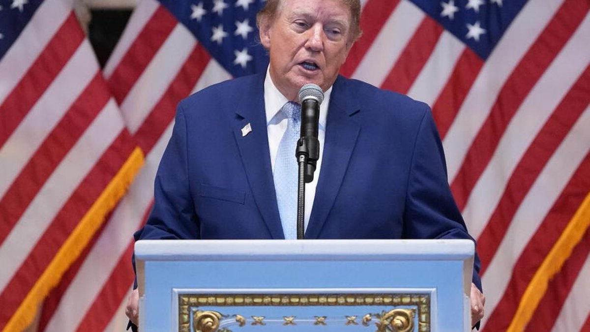 Trump delays Russia sanctions despite signing law - russia sanctions delay