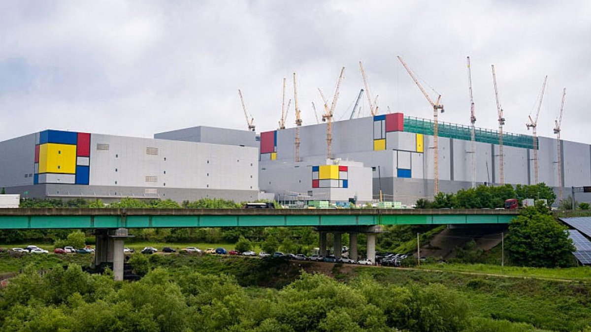 Samsung expands massive South Korean chip complex Samsung expands massive South Korean chip complex - samsung chip factory