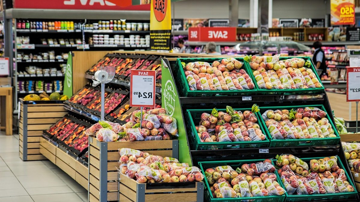 Consumers Adopt AI Shopping, Echoing Credit Card Era Consumers Adopt AI Shopping, Echoing Credit Card Era - ai shopping