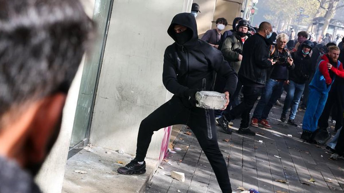 France tightens protest bans after violent unrest France tightens protest bans after violent unrest - protest bans france
