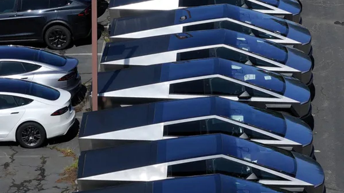 Tesla trims 2026 capex target to $20 billion Tesla trims 2026 capex target to $20 billion - tesla capex