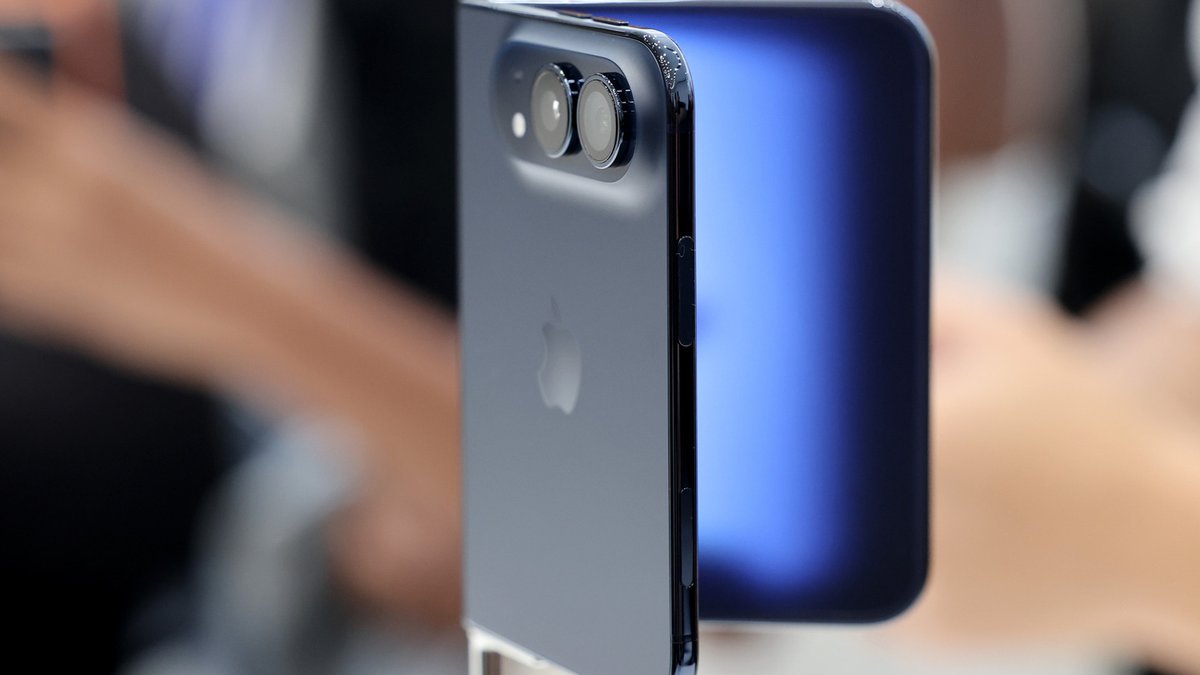 Developers adapt apps for iPhone Duo’s foldable design Developers adapt apps for iPhone Duo’s foldable design - foldable app adaptation