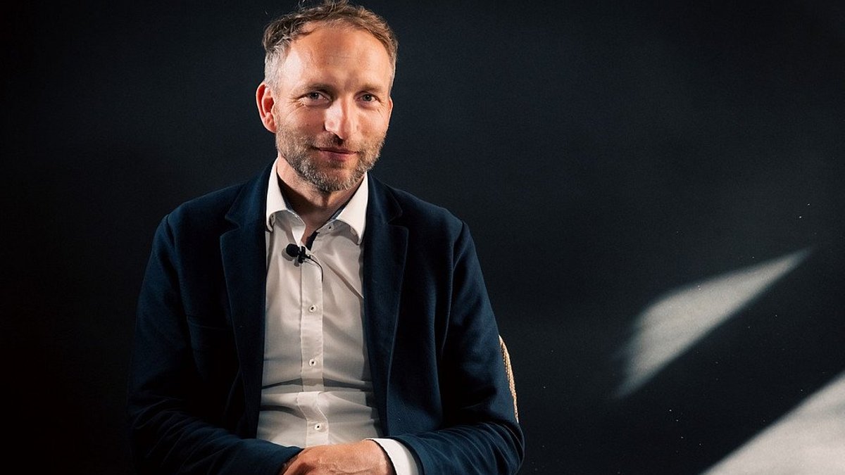 Lawyer Düsberg Advocates Justice, Legal Reform in Germany - legal reform