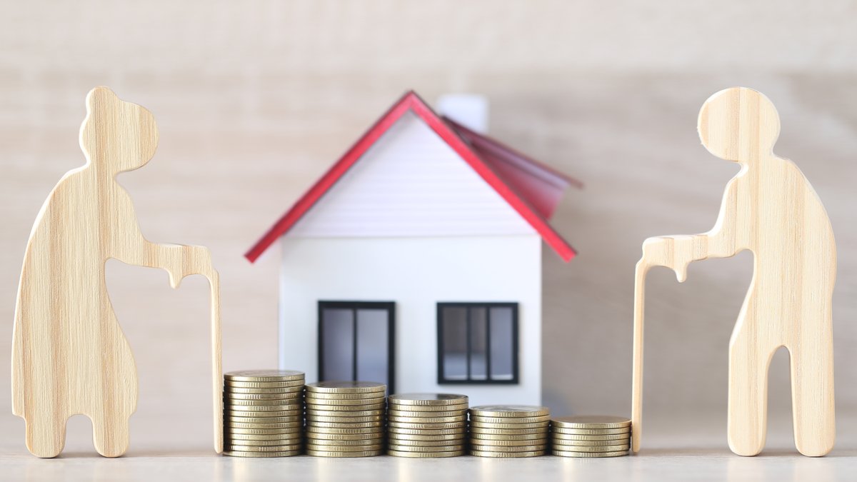 Committee urges interim aid as pension age rises - pension age