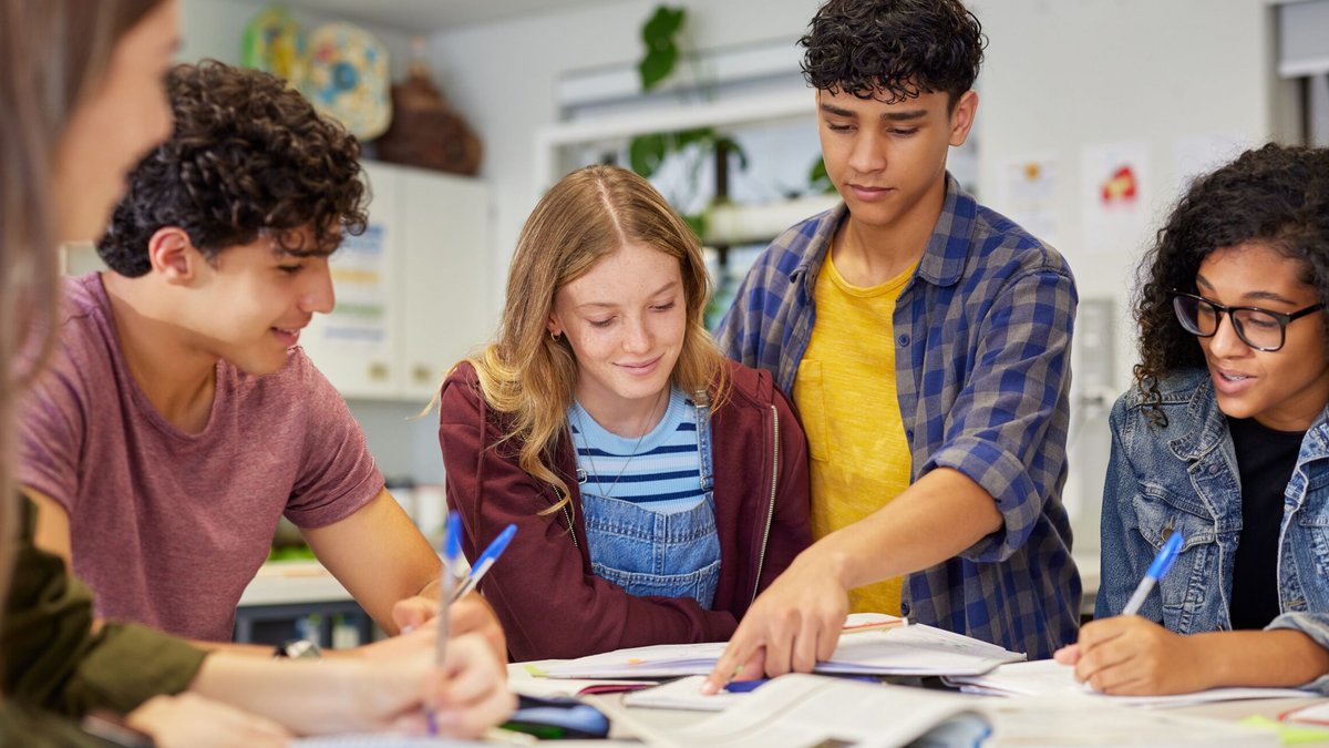 IE University Cambridge pilot mindset course in schools