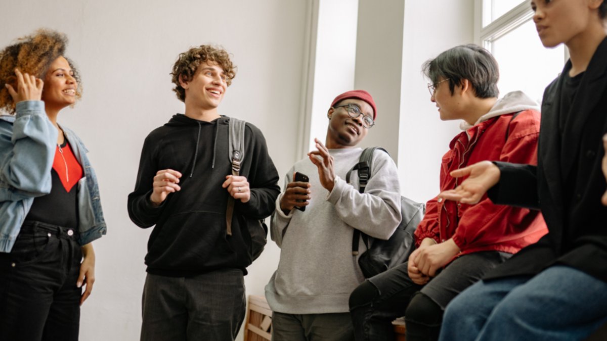 Students Diversify Study Abroad Choices Beyond US, UK
