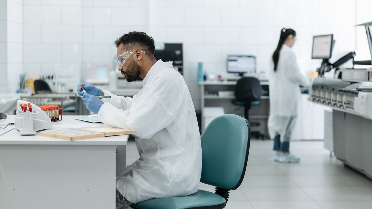 Lower Uric Acid Levels Improve Kidney Outcomes