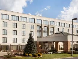 Oasis Commons buys Piscataway Embassy Suites hotel