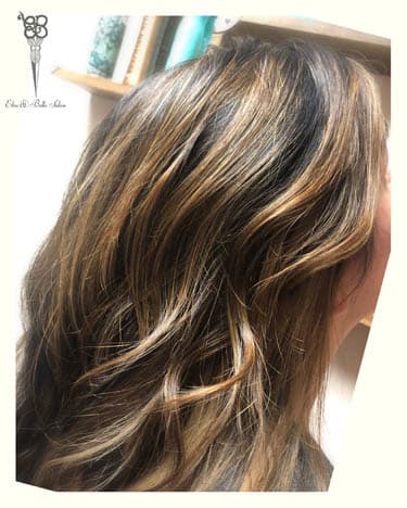 girl with fall balayage hairstyle