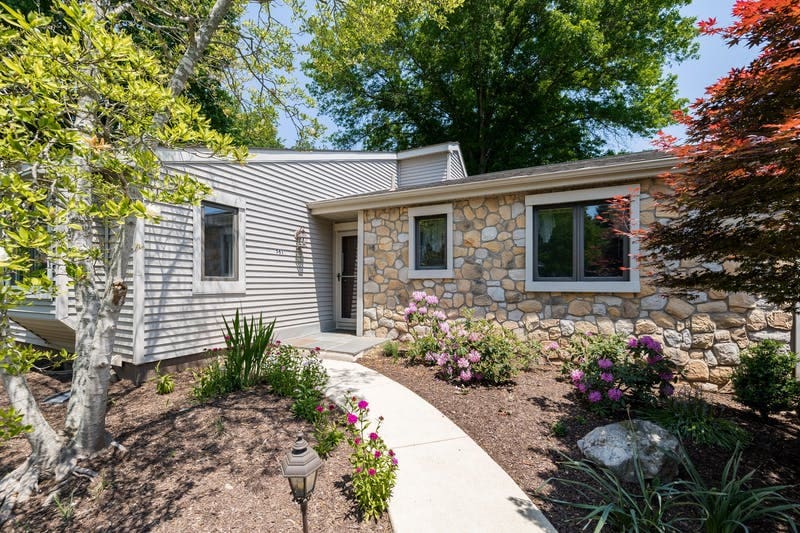 561 Franklin Way