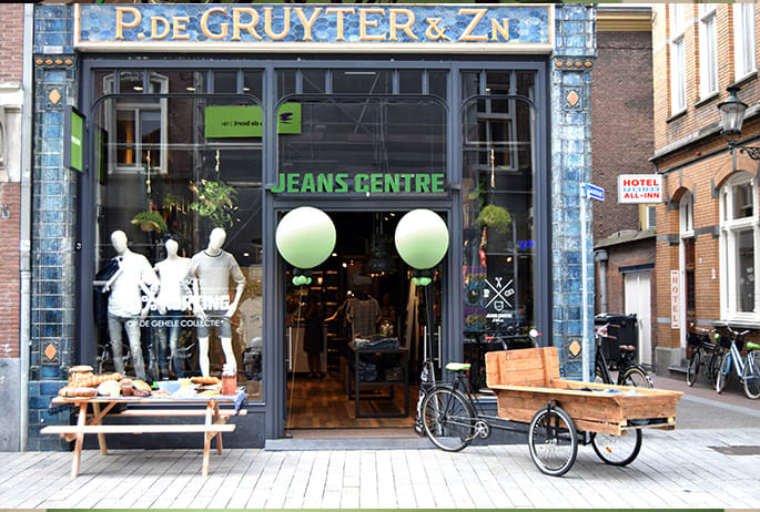 chef oortelefoon Monumentaal Over Jeans Centre | De Jeansspecialist