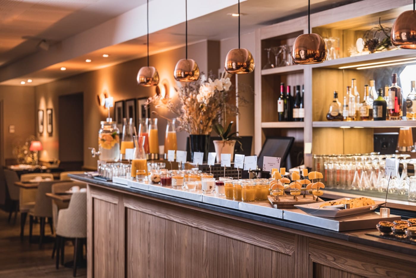 Das Frühstücksbuffet des Hotels Cour du Corbeau