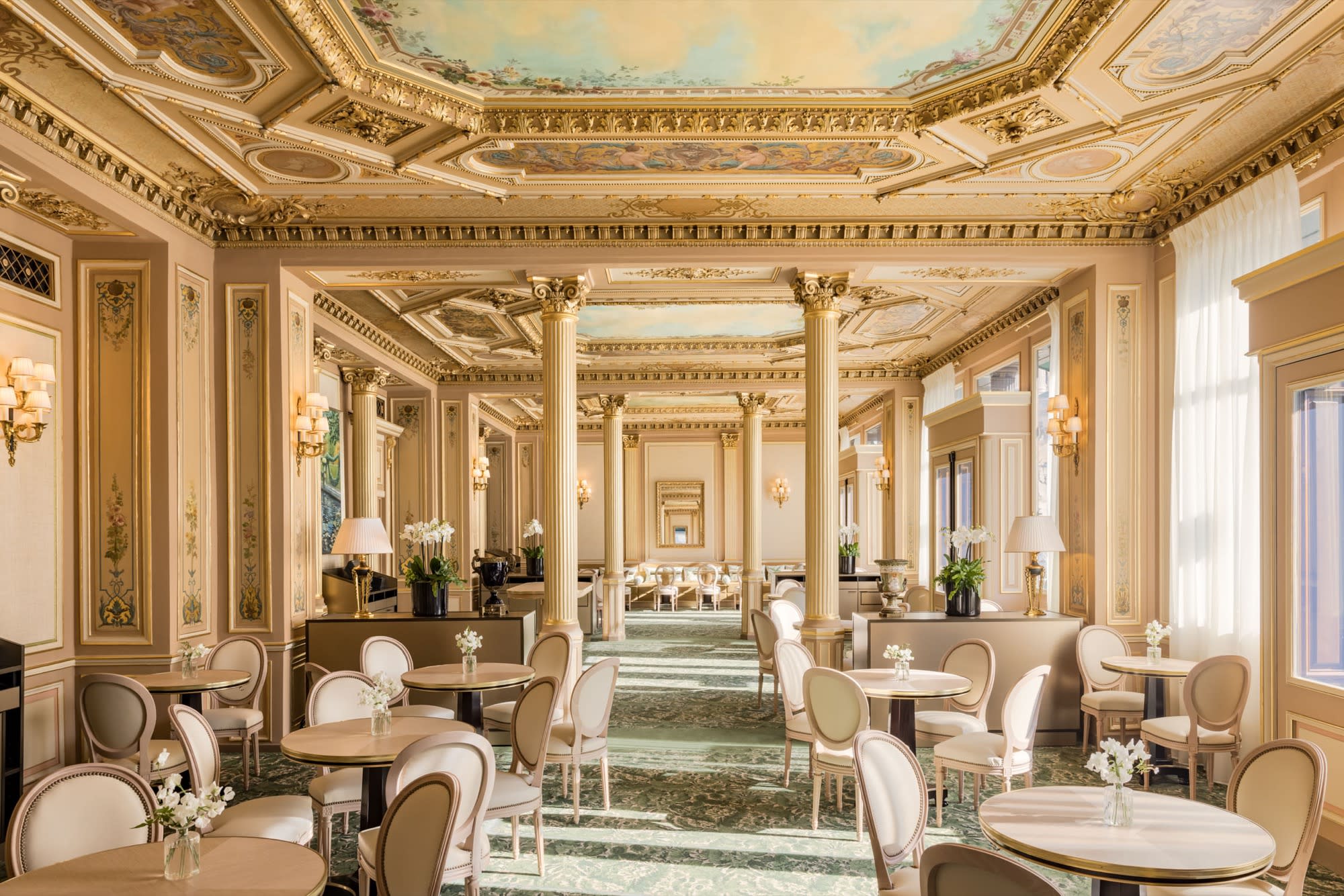 La salle du Café de la Paix, brasserie historique de l'InterContinental Paris Le Grand