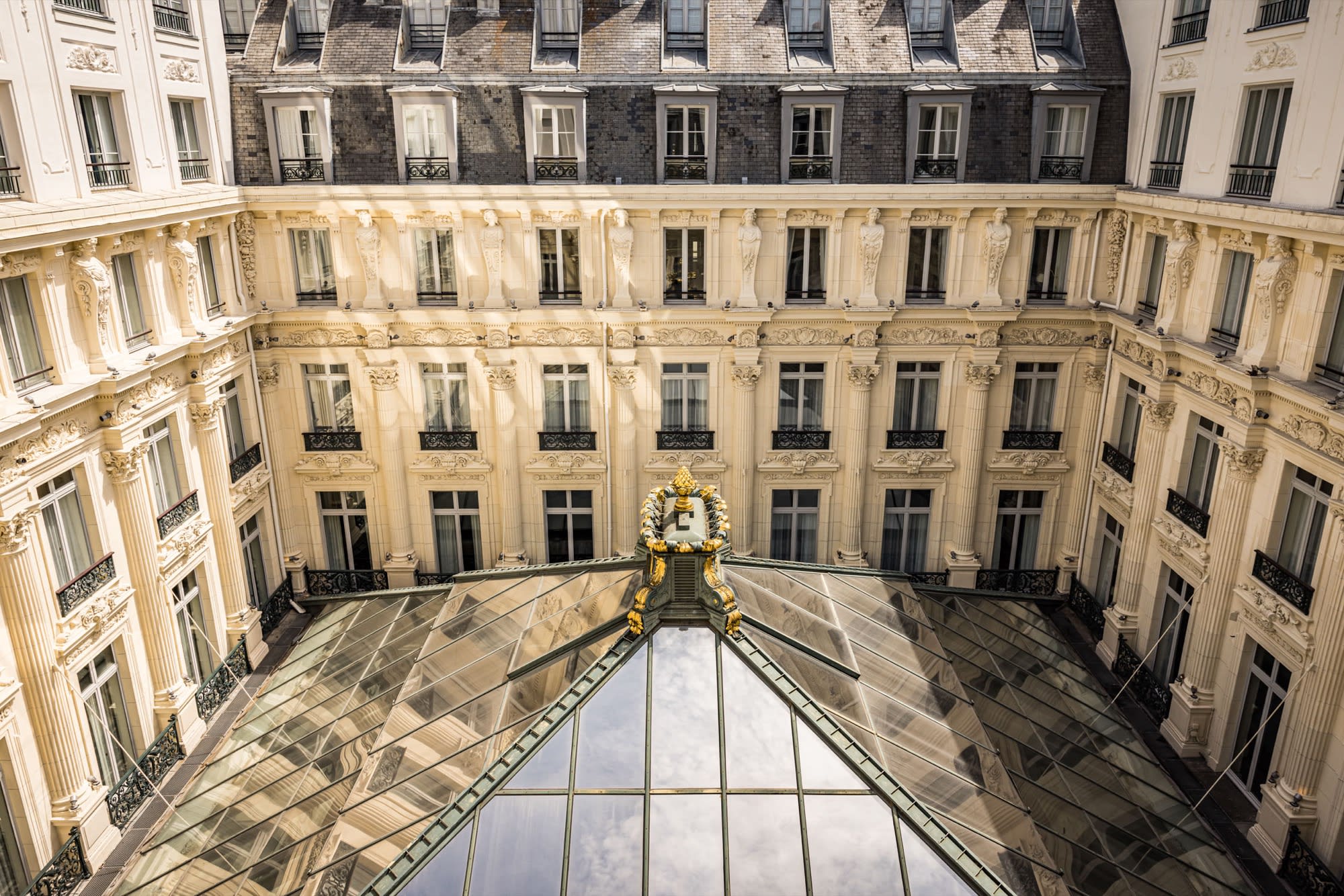 La Verrière de l'InterContinental Paris Le Grand, cour couverte d'une coupole de verre